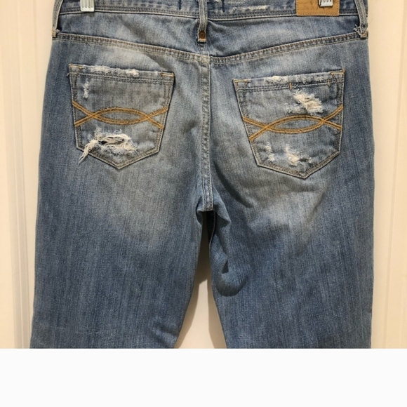 Abercrombie & Fitch Distressed Blue Jeans 4 - Picture 5 of 8